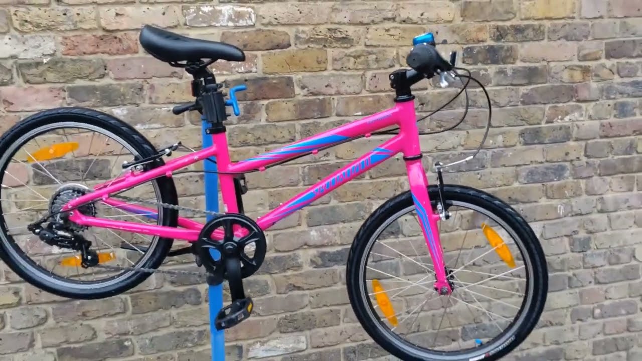 Specialized HOTROCK 20インチジュニア自転車 ピンク Specialized Hotrock 20 inch Pink | Kids Bikes | Cycling
