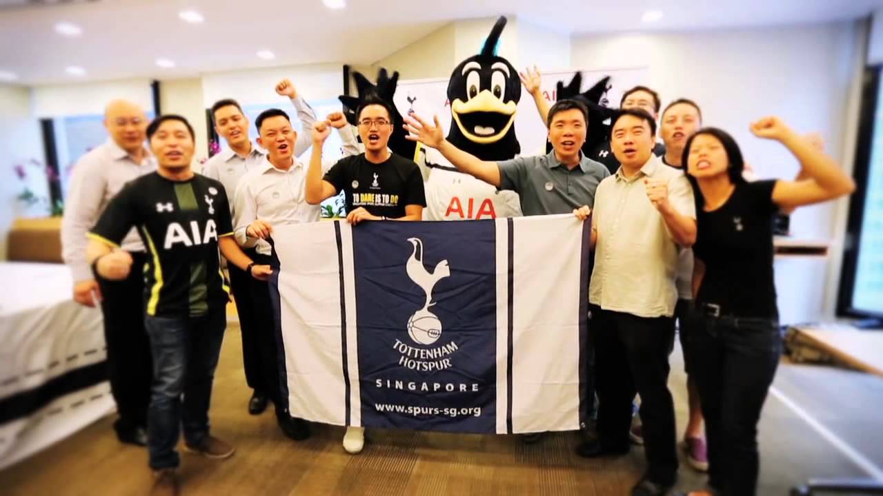 Chirpy comes to AIA Singapore for the Giant Spurs Shirt signing! YouTube