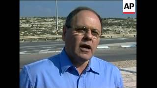 Settler anger at proposed freeze on WBank; Pals say no talks w/o E Jerus freeze