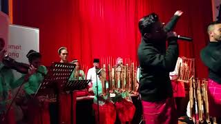 Rockabye (Clean Bandit) - Angklung Berlin Orchestra 