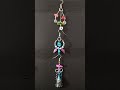 Confección de aretes artesanales coloridos