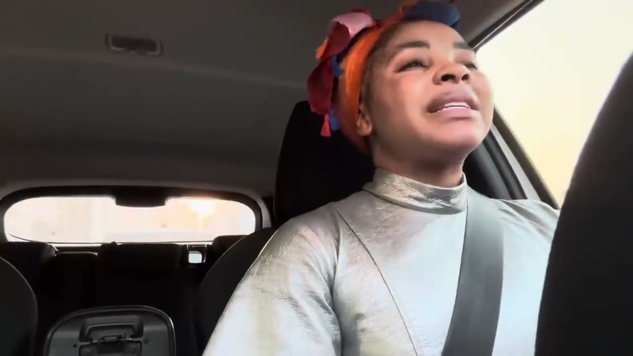 Бог говорит: Эта женщина трижды назвала тебя по имени, пока ты спал… она злится.