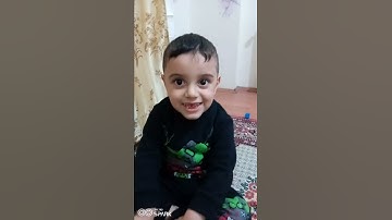 طفل يقرأ سورة الاخلاص