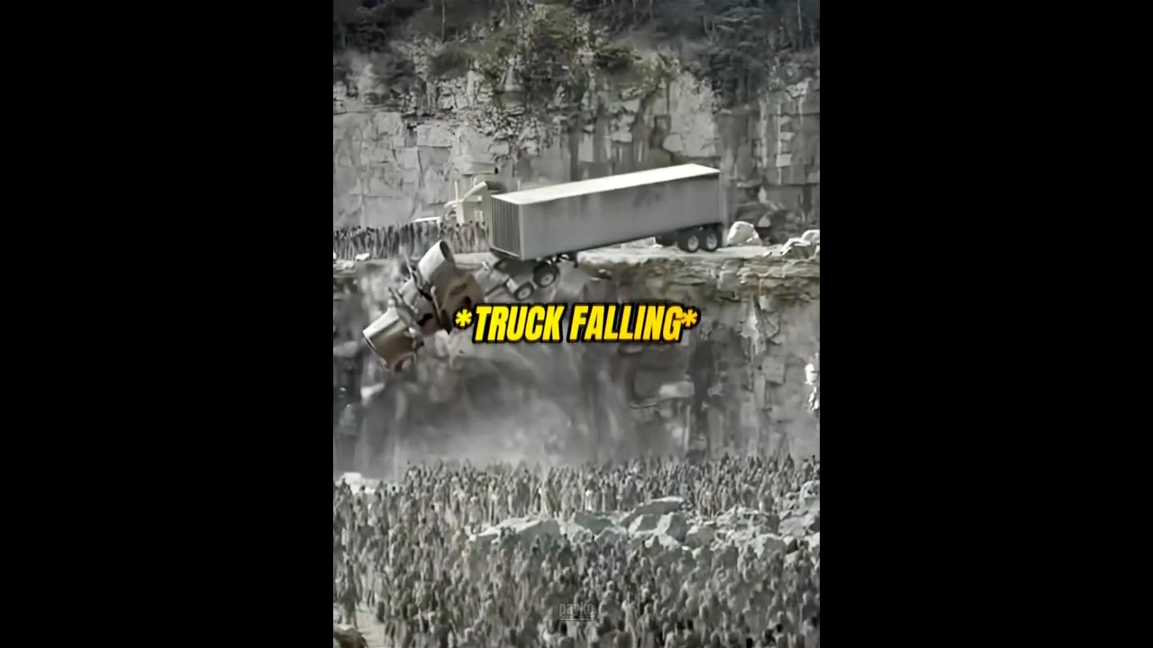 Walkers Get Out Of Control 🤯 | 🧟‍♂️ The Walking Dead S6.E1 | 