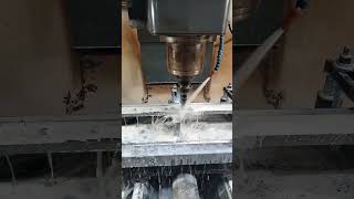 VMC machine operator haas controller @Crusadermachining  @RVMCAD_Innovate  @SIGMA__RULES