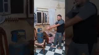 الشقي انبوبه بعتلها جواب