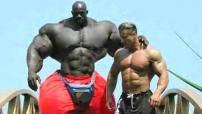 Бодибилдингтің жалаңаш пенисі