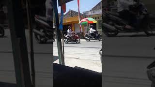 penjual batagor laris manis