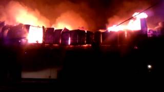 В Одессе горит строительный рынок Селянка (вид с тыльной стороны)