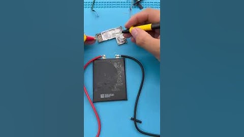 Using a freeze spray to find a shorted capacitor iphone Simple way to find fault in motherboard