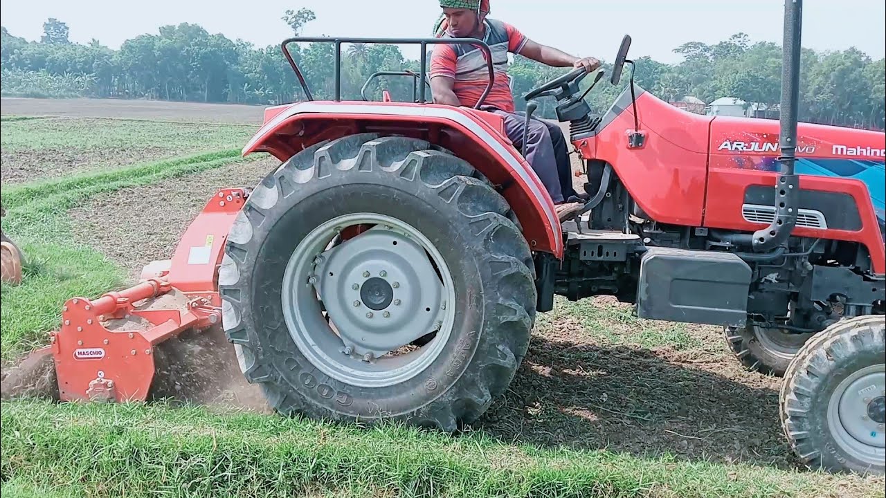 Mahindra Tractor দিয়ে ঘাসভর্তি পিয়াজের জমি কিভাবে চাষ করলাম দেখুন I Mahindra Tractor Cultivation I