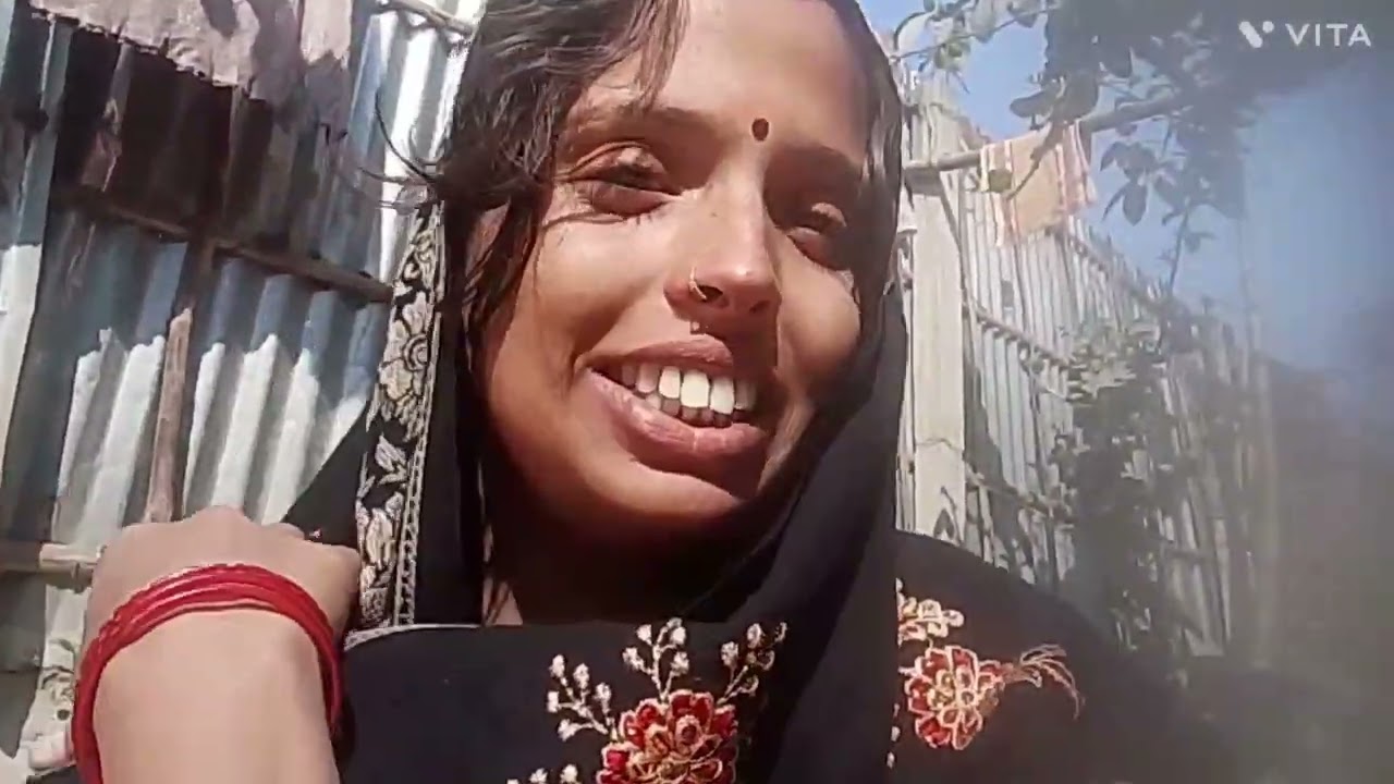 कुसुम कहां जा रही है घर छोड़ के