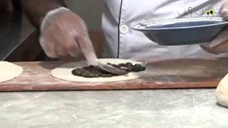 How to prepare Cheese and Za'atar Pastries كيفية تحضير منقوشة الزعتر والجبنة