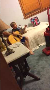 Caught singing (iNCREDIBLE SINGING)
