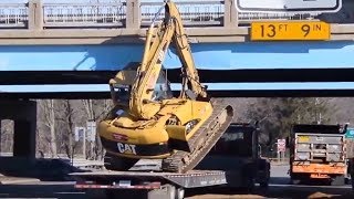 Dangerous Idiots Operator Truck And Excavator Heavy Equipment  At Work Skills Fail /Win