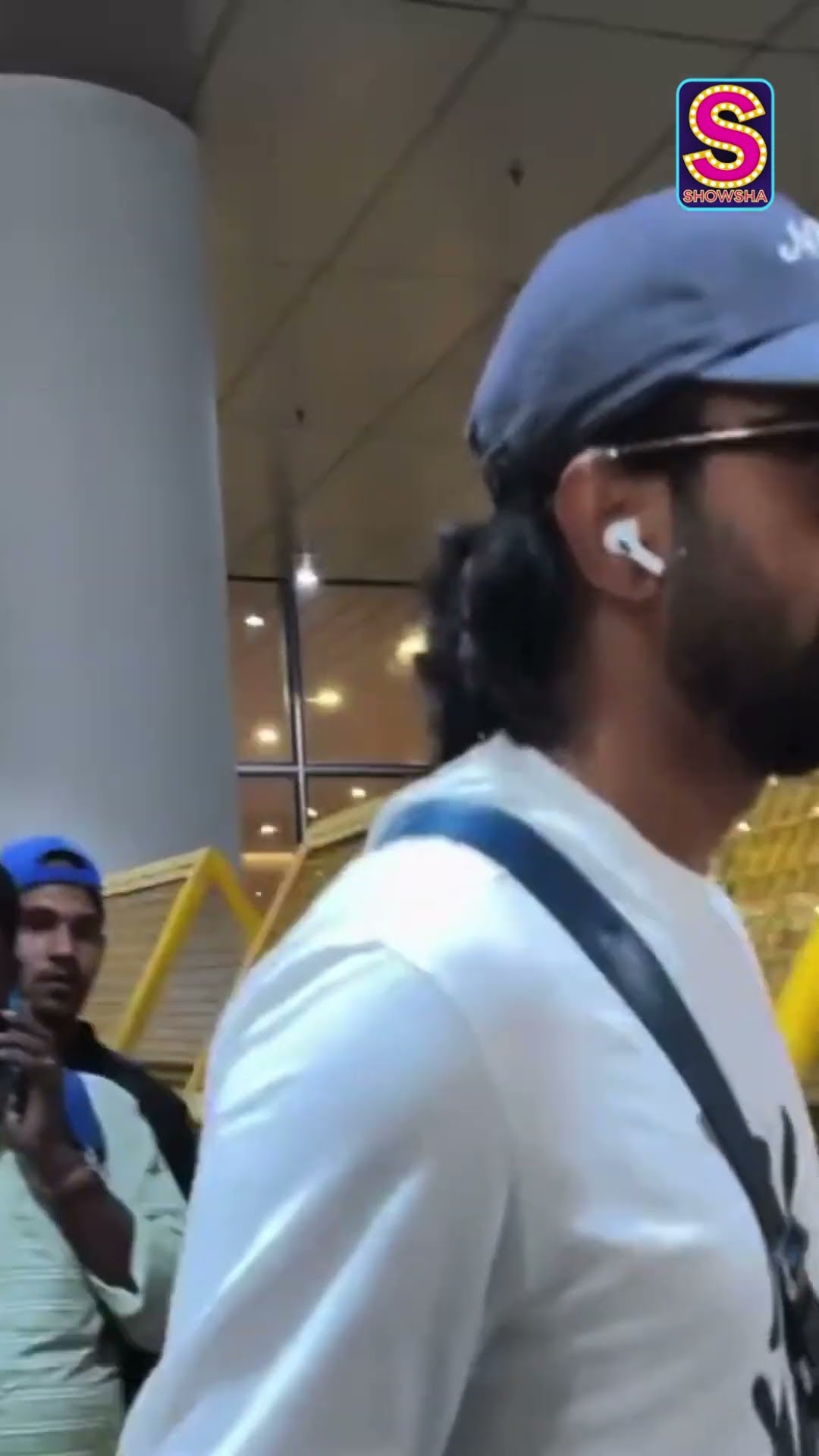 Indian Cricketer And Father-To-Be KL Rahul Reaches India Post ICC  Champions Trophy Victory N18S