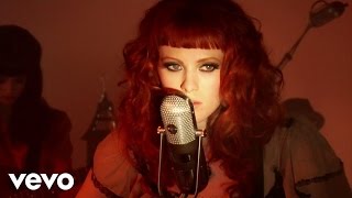 Video thumbnail of "Karen Elson - The Ghost Who Walks"