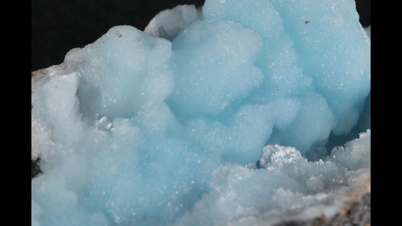 ヘミモルファイト (異極鉱) 原石 18.8g / Hemimorphite - YouTube