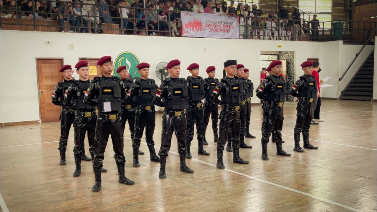 MERINDING! TOP 8 PASKIBRA SMPI FATHONUL BURHAN KARAWANG LKBB KAPOLRESTABES BANDUNG 2025
