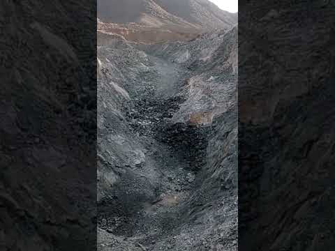 استخراج غیر اصولی آهن باعث قفل شدن معدن شده است