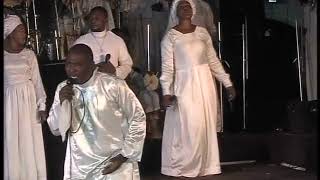 EVANG OLATUNDE OLOMOLA A K A BABA ARA 2 ON STAGE@C C C IRE AKARI 2018 FRIDAY MUSICAL NIGHT