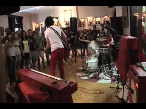 The White Stripes Icky Thump live canada