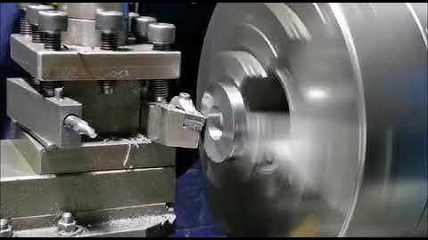 Desbaste de maquinado en torno convencional