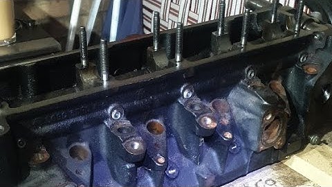 Ford smax 1.8 tdci engine head assembling.