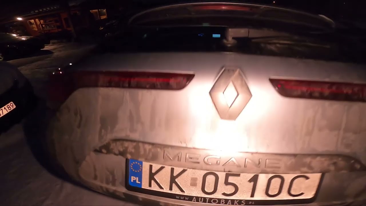 How Much Luggage will fit in the Trunk of Renault Megane IV ( 2016 – now ) | Trunk Capacity