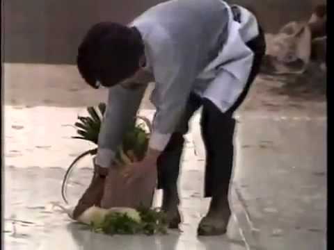 funny-sticky-floor-japanese-prank
