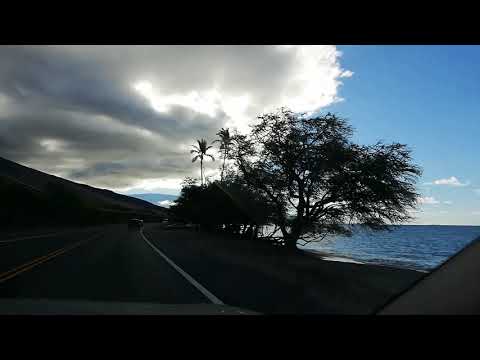 ROAD TRIP TO OLD TOWN PAIA IN MAUI