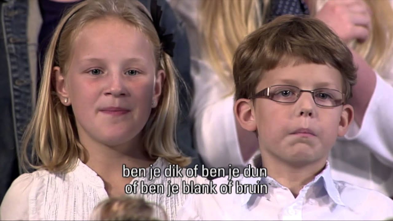 Nederland Zingt: Ben je groot of ben je klein - YouTube
