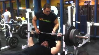 Flat bench last two sets feb.15 2011