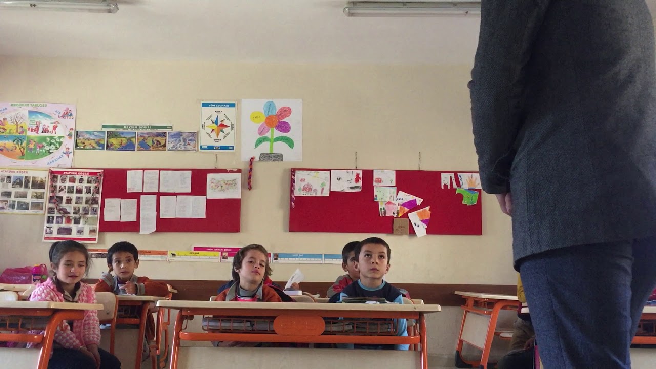 Köyün imamı köyün okulunu ziyaret ederse 🌹🌺  Gülmeyenler bahçesi ve zeydin zeytin gözleri