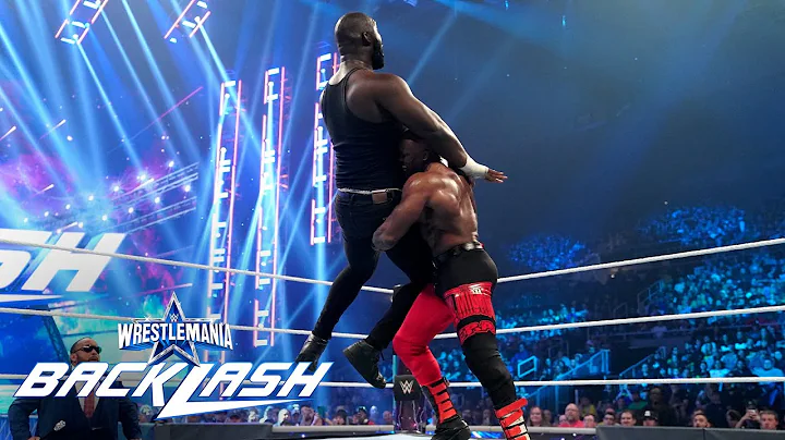 Bobby Lashley slams the colossal Omos: WrestleMani...