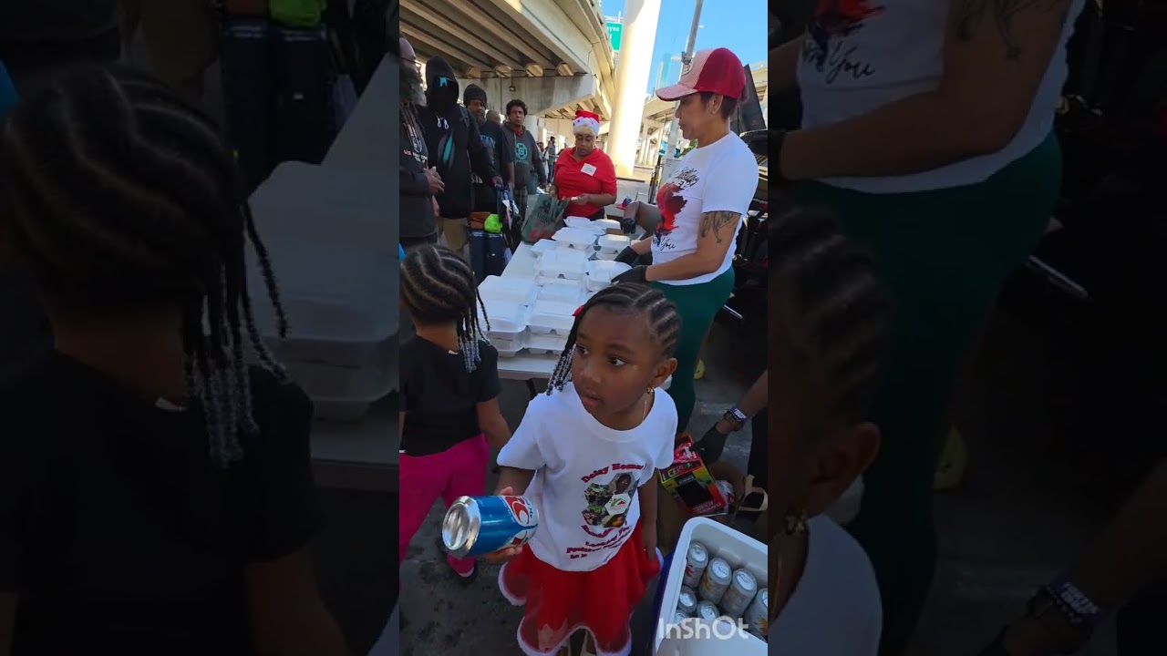 Merry Christmas Everyone! Feeding The Homeless #nonprofit #organization 