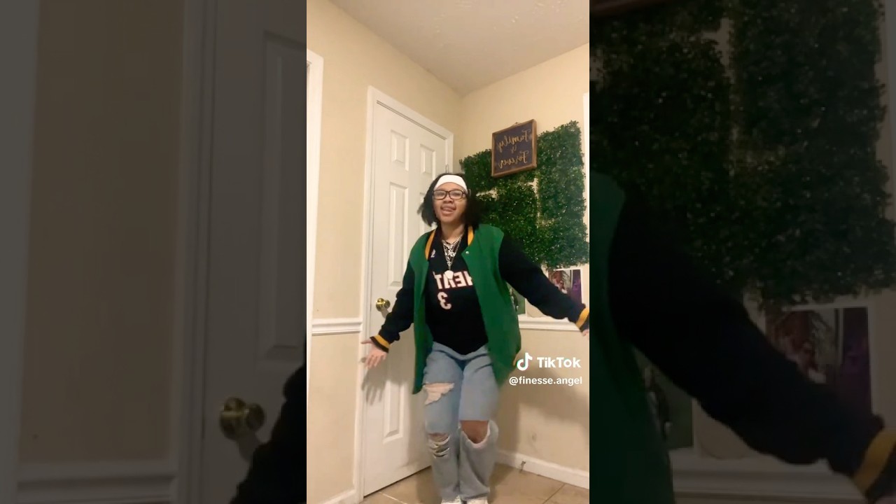 90s Day… MIRROR 🪞 MIRROR ON THE WALL