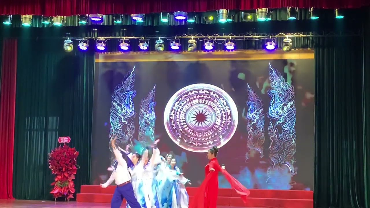 ngày 30 tháng 11, 2025