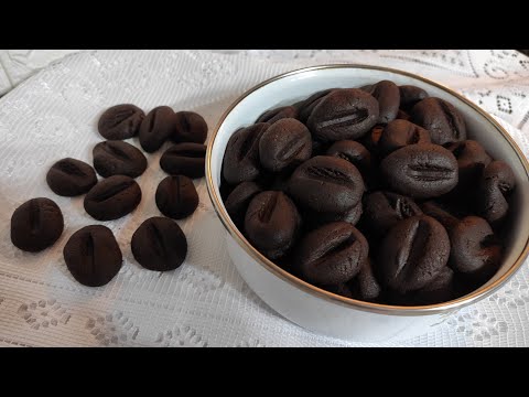 Vídeo: Como Fazer Biscoitos De Grãos De Café?