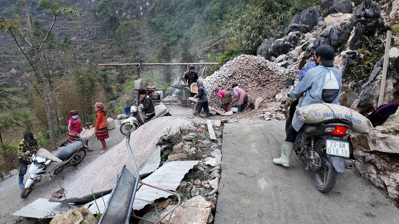 7 hộ Há Già Nghiền bãi Đá cuối cùng - Tăng cường 200 bao xi măng . Thào Mí Linh 