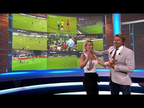 "Helène, kom er ook even bij!" - VOETBAL INSIDE