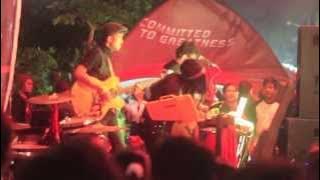 JoyMoron live Gudang garam signature stage at menceng