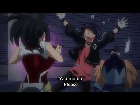 Yaoyorozu Momo shows her BOOBS!