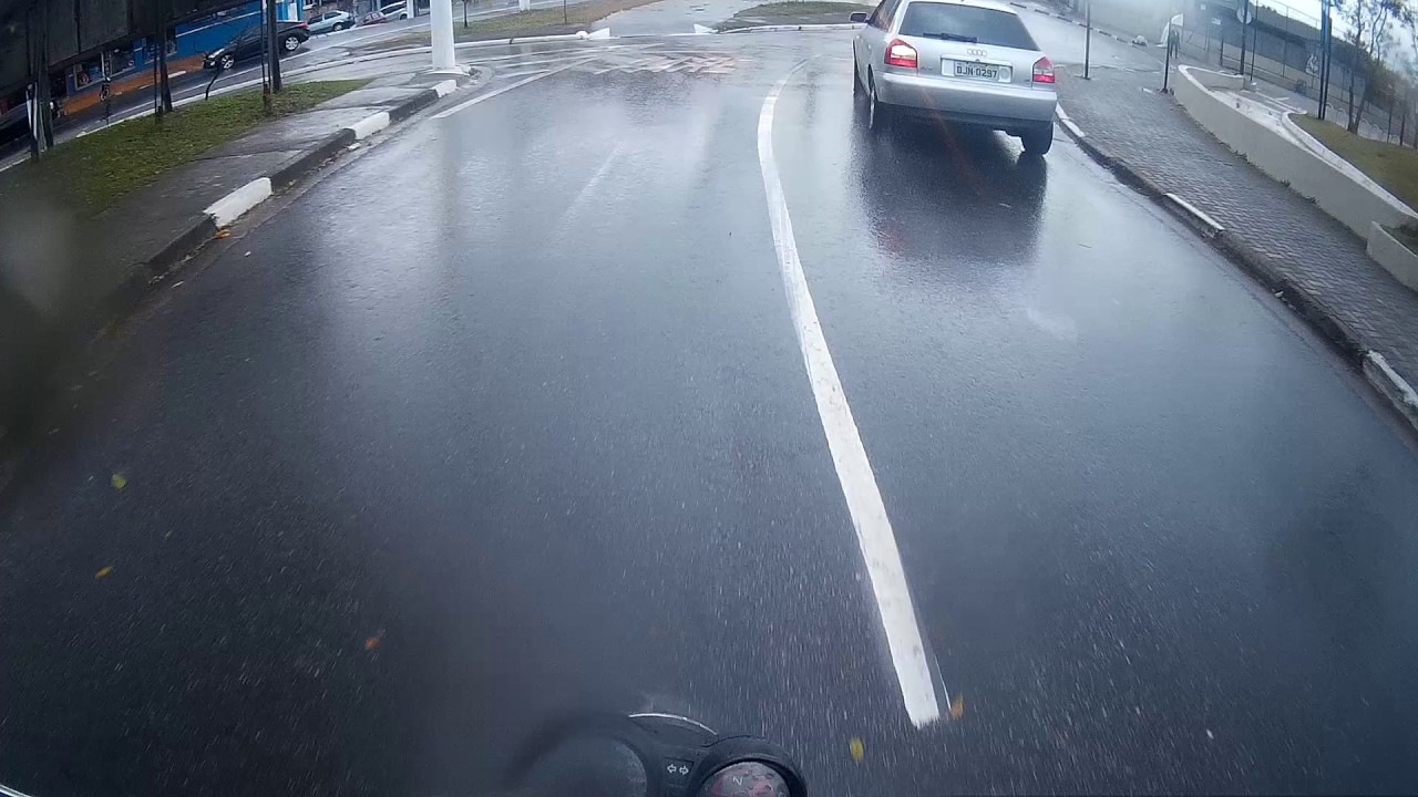 motorsense Um dia de muita chuva,olha como eu estava com o baú carregado.
