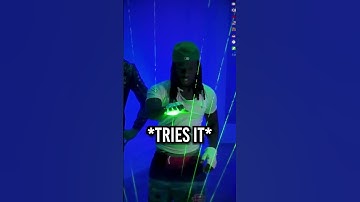 Kai Cenat Tries Lazer Keyboard For The First Time! 😂🎹