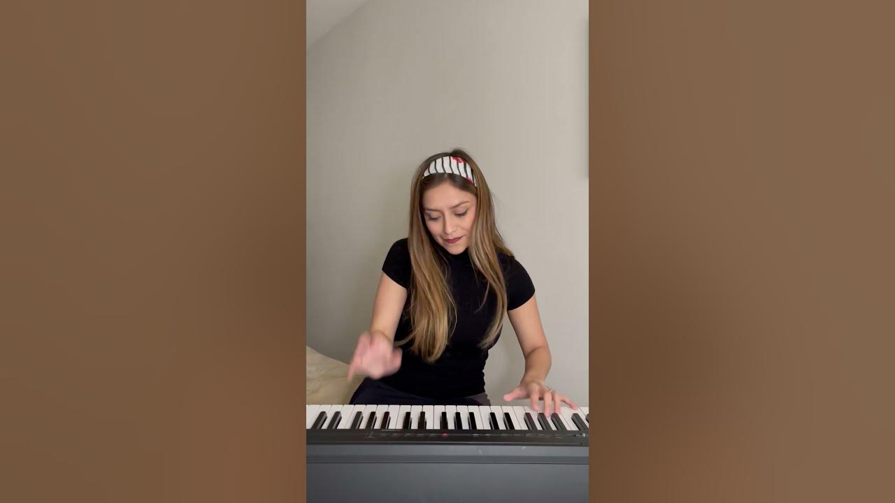 Concerning Hobbits - Lord of the Rings Soundtrack - Wedding piano version: Georgy Manterola