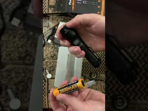 Фонарь ручной Fenix C6V3.0 (C6V30)
