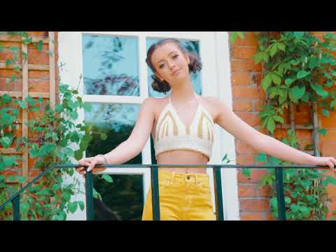 The Middle - Zedd, Maren Morris & Grey - Cover by Chloe Rose