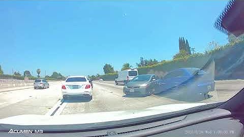 T-bone car crash caught on Acumen M3 digital rearview mirror dash cam