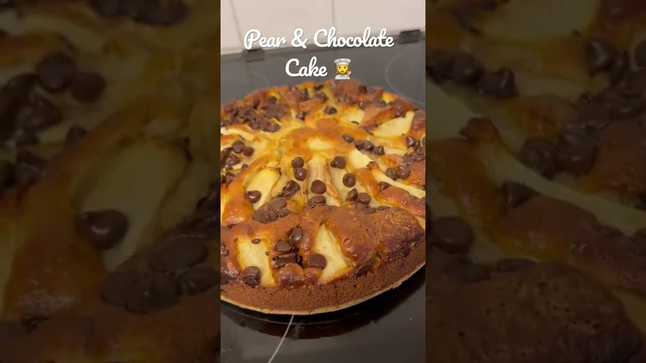 Amazing Pear and chocolate chip cake🍐